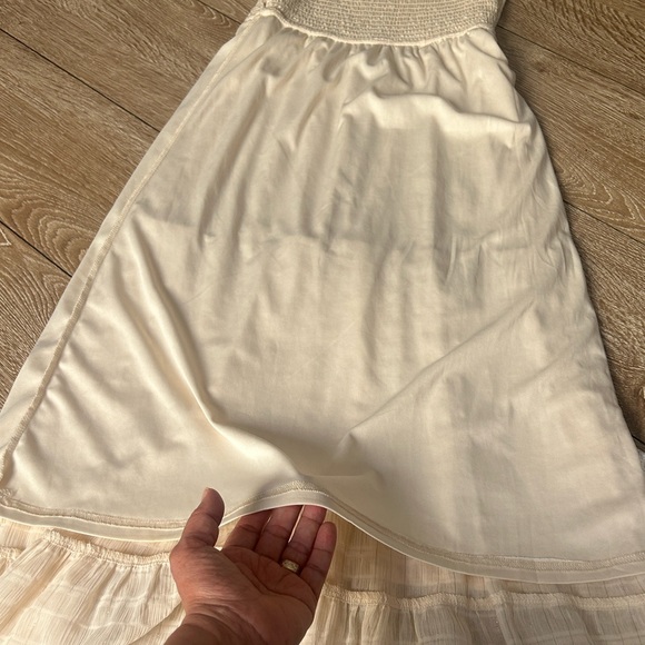 Moon River Cream Smocked Puff-Sleeve Tiered Maxi Dress - Picture 14 of 14